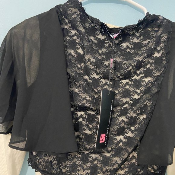 Chiffon and lace flutter-sleeve bolero - Picture 3 of 4